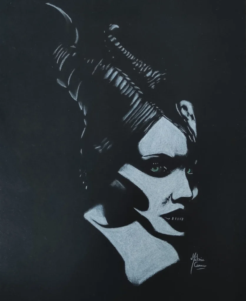 Portrait aux crayons pastels sec d'Angelina jolie dans le rôle de Maléfique